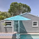 Del Ray Cottage Heated Saltwater Pool And Bar!
