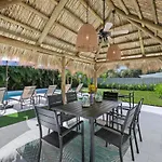 Hideaway Palms