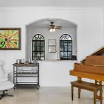 Casa Tropico