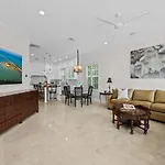 Private Luxury Waterfront Mansion I Heated Pool And Hot Tub