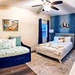 New Designer\'S Dream Delray Beach Oasis Heated Pool, Large Patio, Close To The Ave