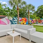 Exclusive Oasis, Exotic Pool & Miami Inspired Art