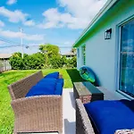 Mins To Atlantic Ave, Bars, Restaurants & Beach!