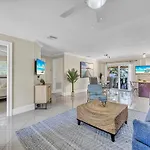 Stunning Tropical Pool House Delray Near The Beach