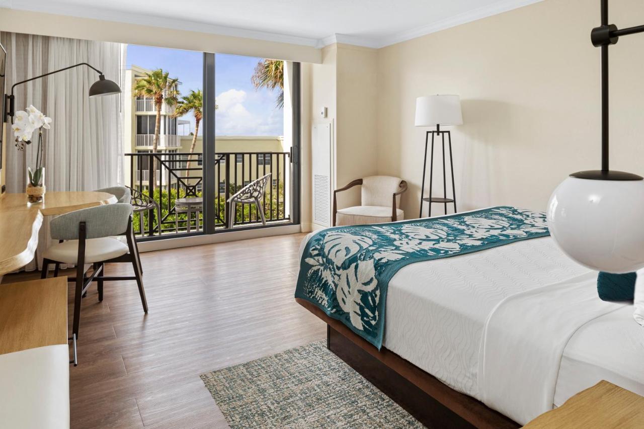 Opal Grand Oceanfront & Hotel