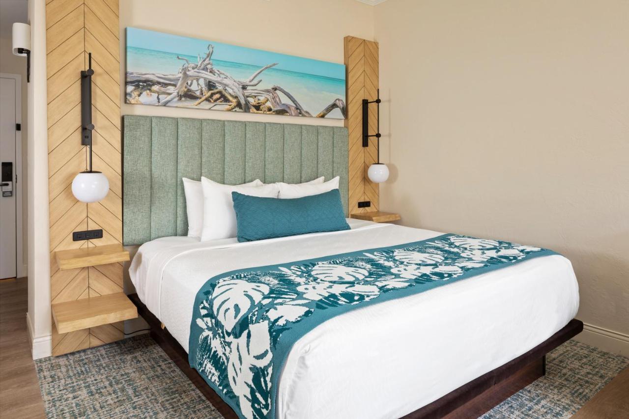 Hotel Opal Grand Oceanfront &