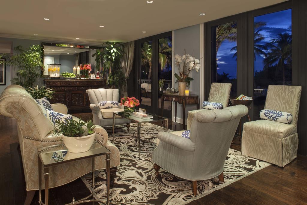Opal Grand Oceanfront & Hotel 4*