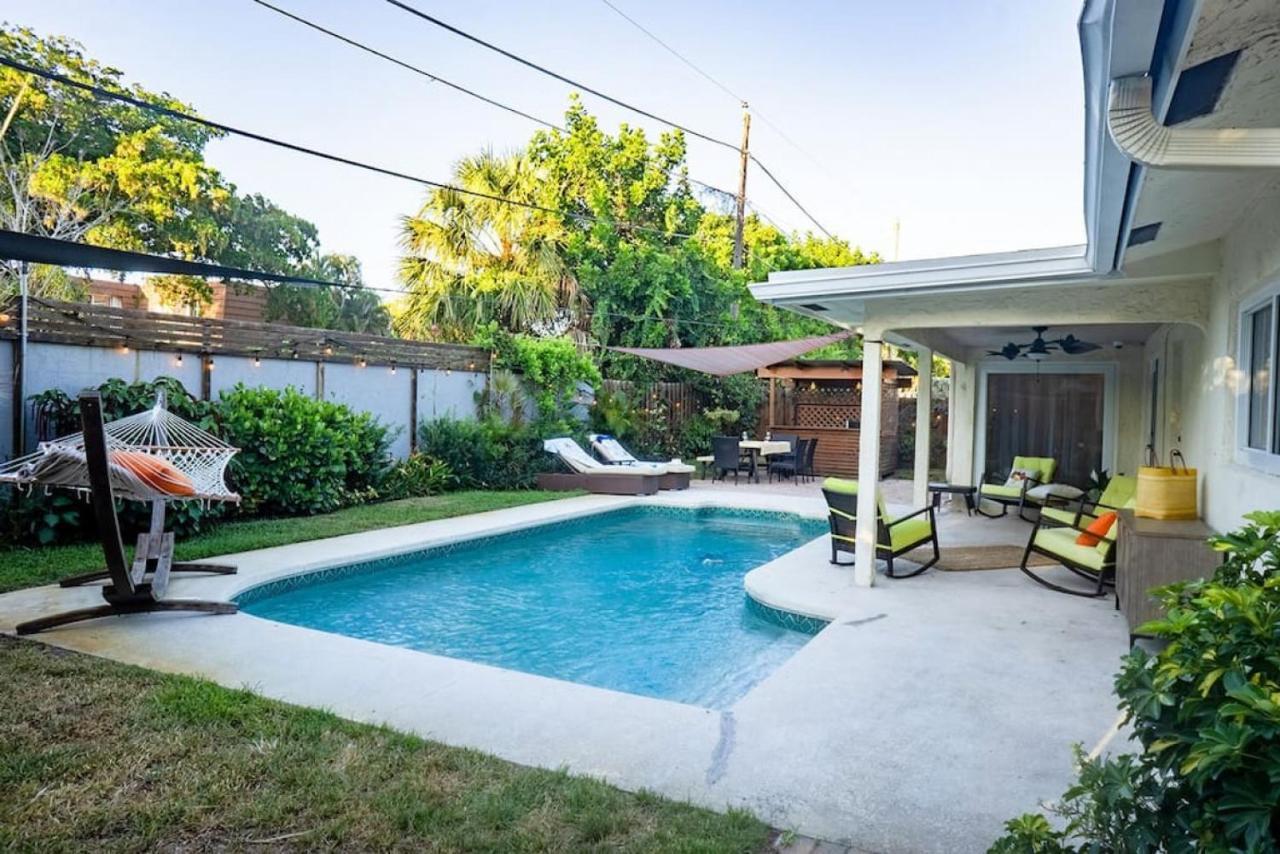 Dinas With Modern Interior And Heated Pool *