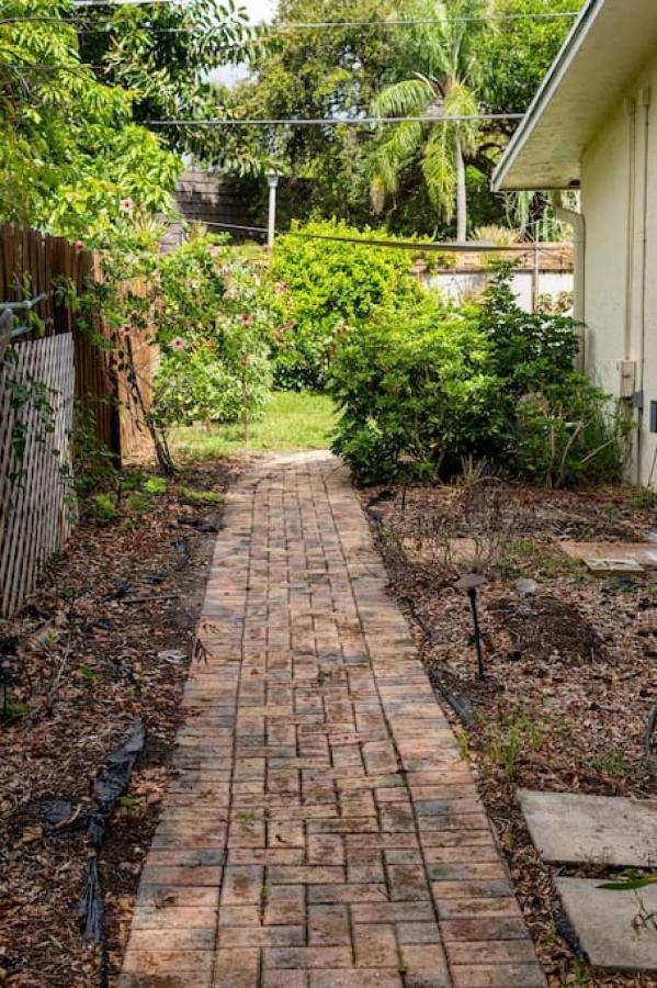 Dinas With Modern Interior And Heated Pool Holiday home Delray Beach