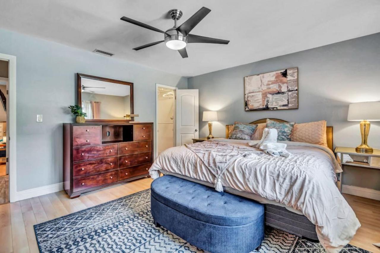 Dinas With Modern Interior And Heated Pool Delray Beach