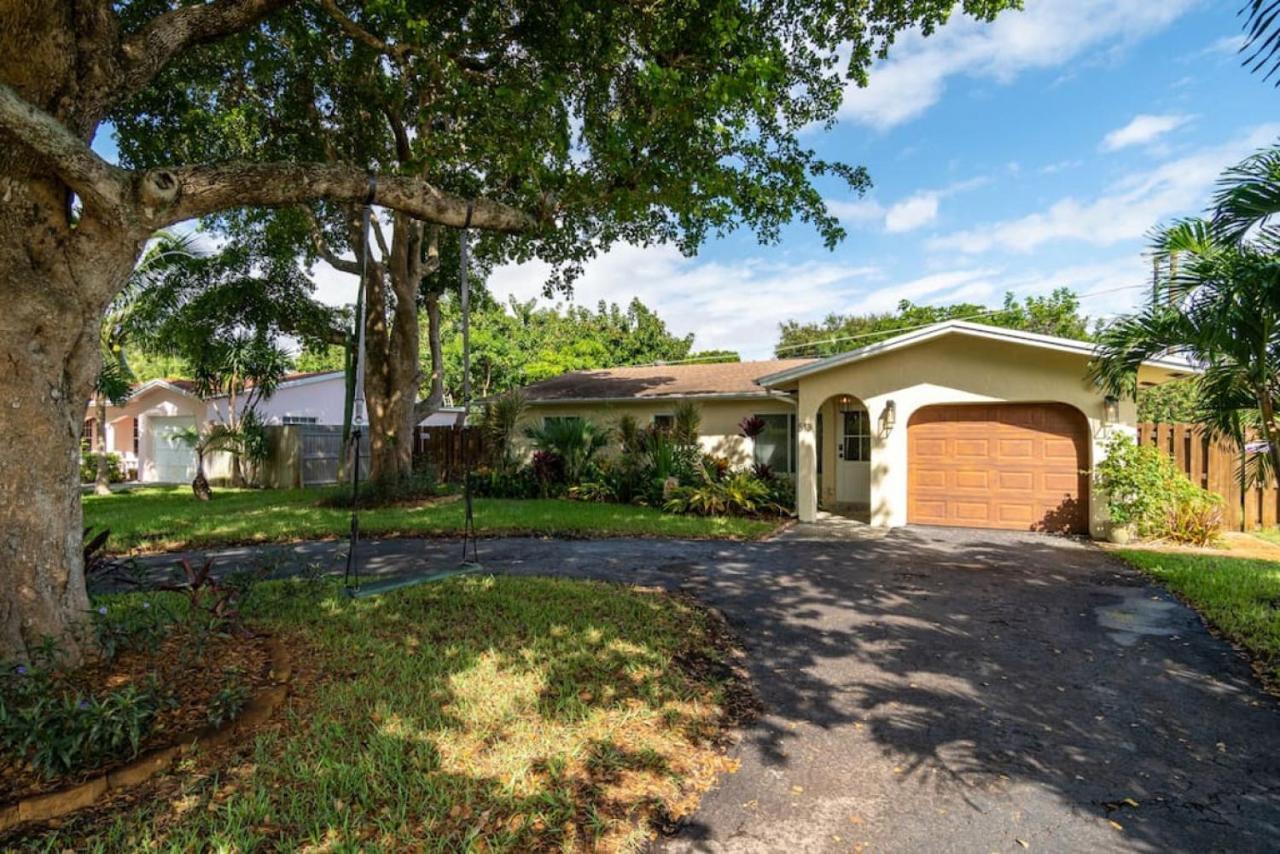 Dinas With Modern Interior And Heated Pool *