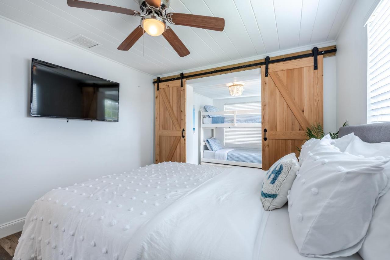 Apartment Flip Flop