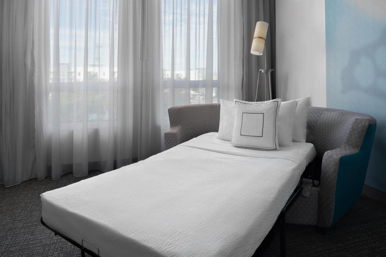 Hotel Courtyard By Marriott Delray