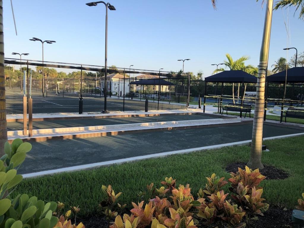 Poolside Paradise: Furnished 3-bedroom With Clubhouse Access