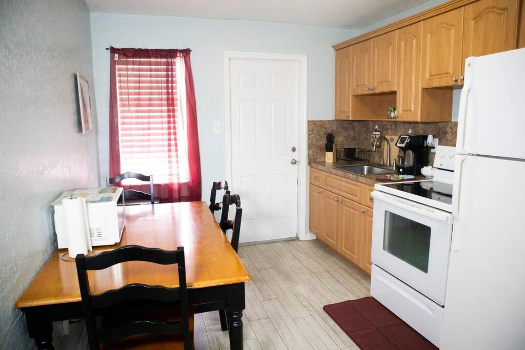 Cozy 2 Bedrooms Near The And Downtown Delray Delray Beach