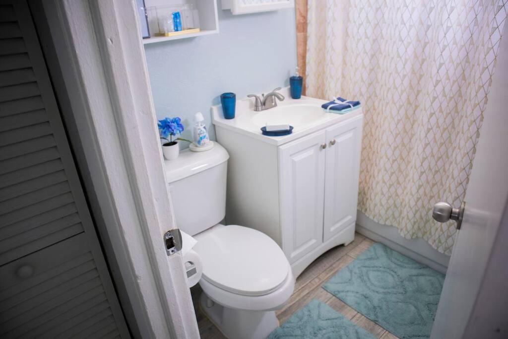 Cozy 2 Bedrooms Near The And Downtown Delray