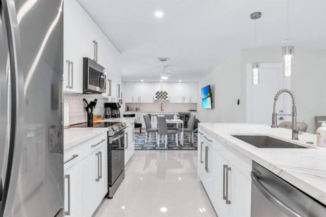 Luxury Designer Delray Beach. 10 Min To The Beach! * Delray Beach