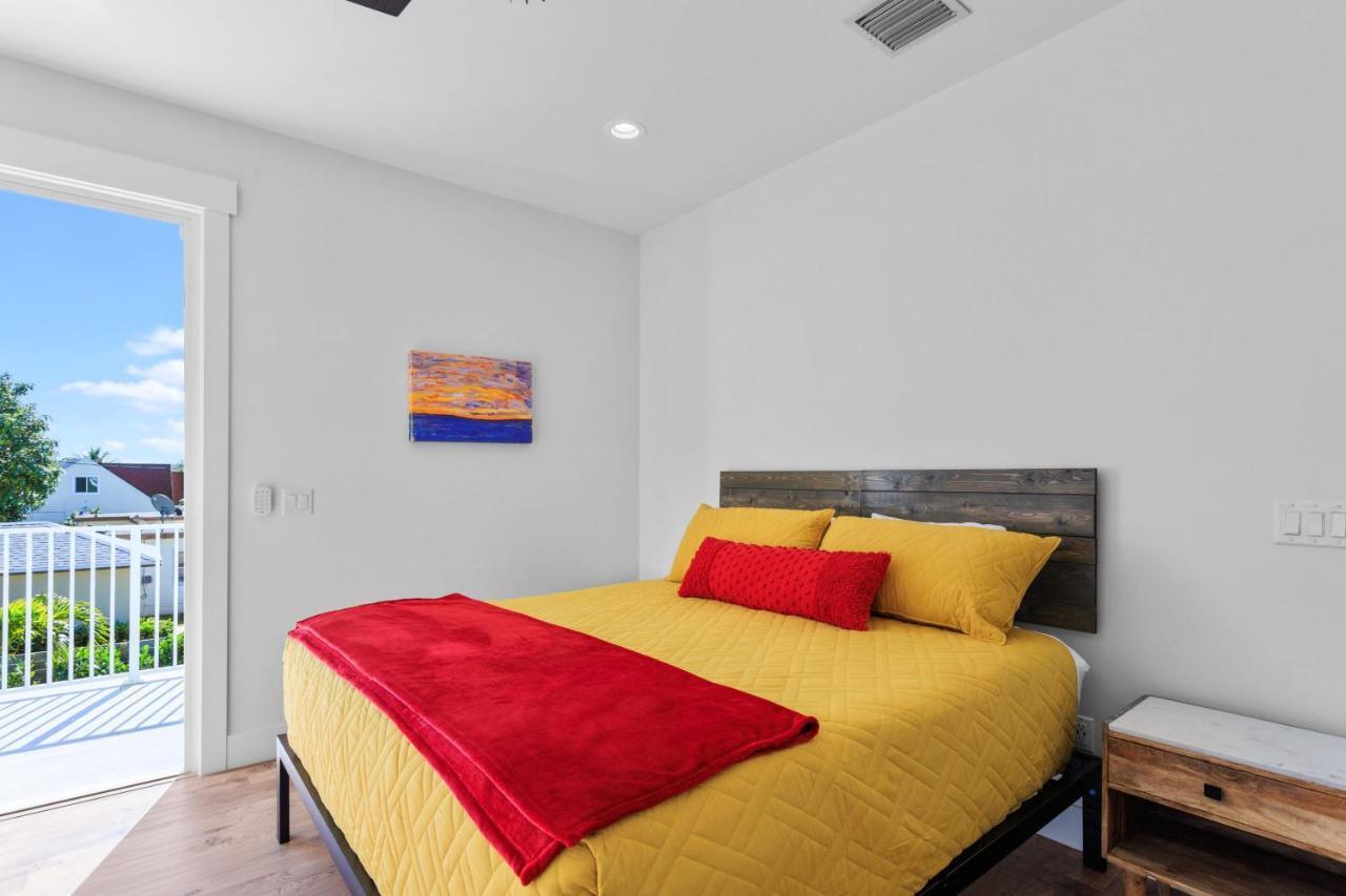 Delray - Modern Delray W Heated Pool Min To Atlantic Ave & Holiday home Delray Beach