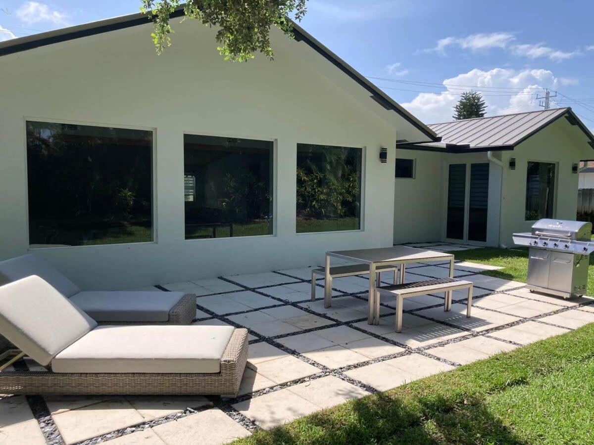 Stunning Modern Coastal - The Three Palms * Delray Beach
