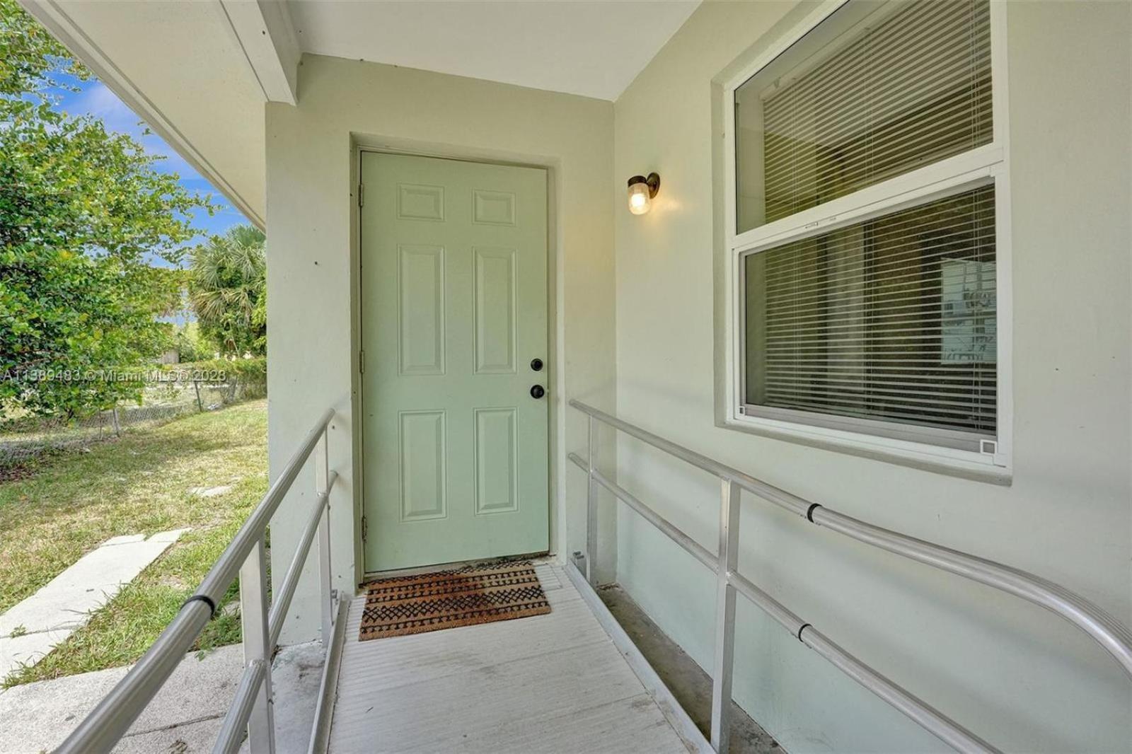 Apartment Walk To Everything In Delray