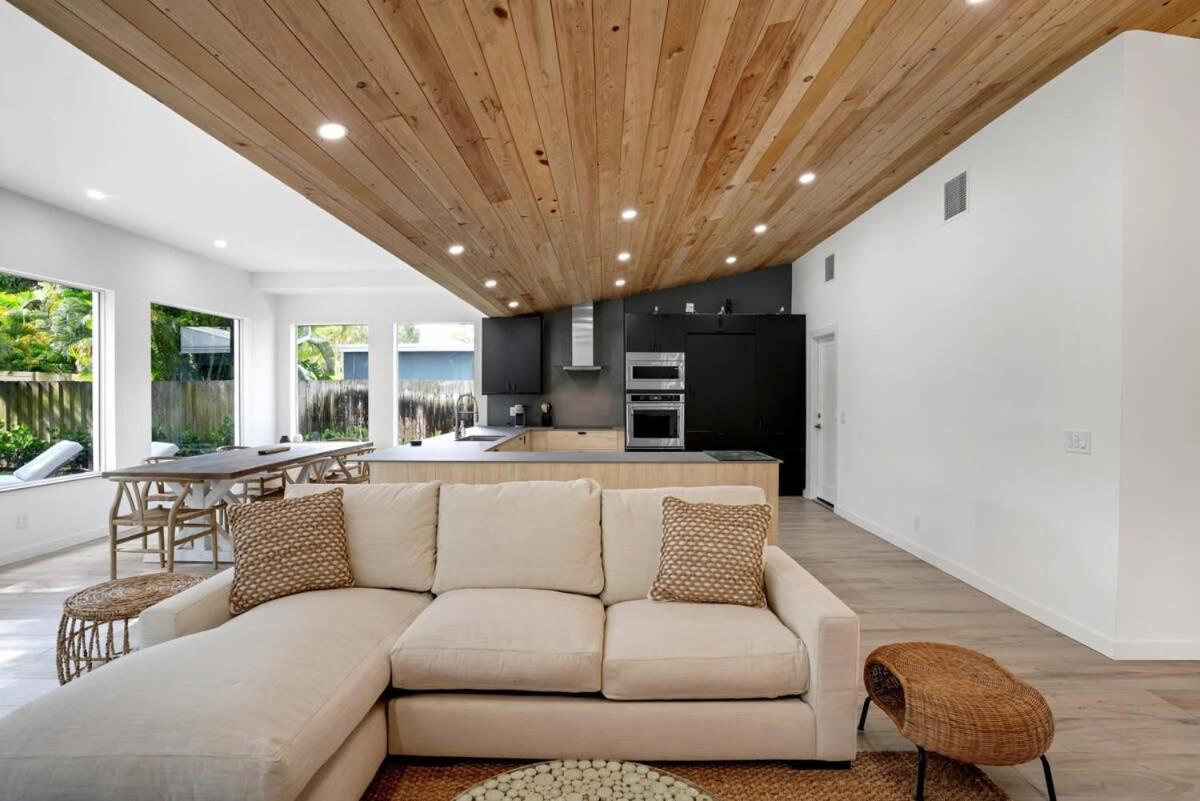 Stunning Modern Coastal - The Three Palms * Delray Beach
