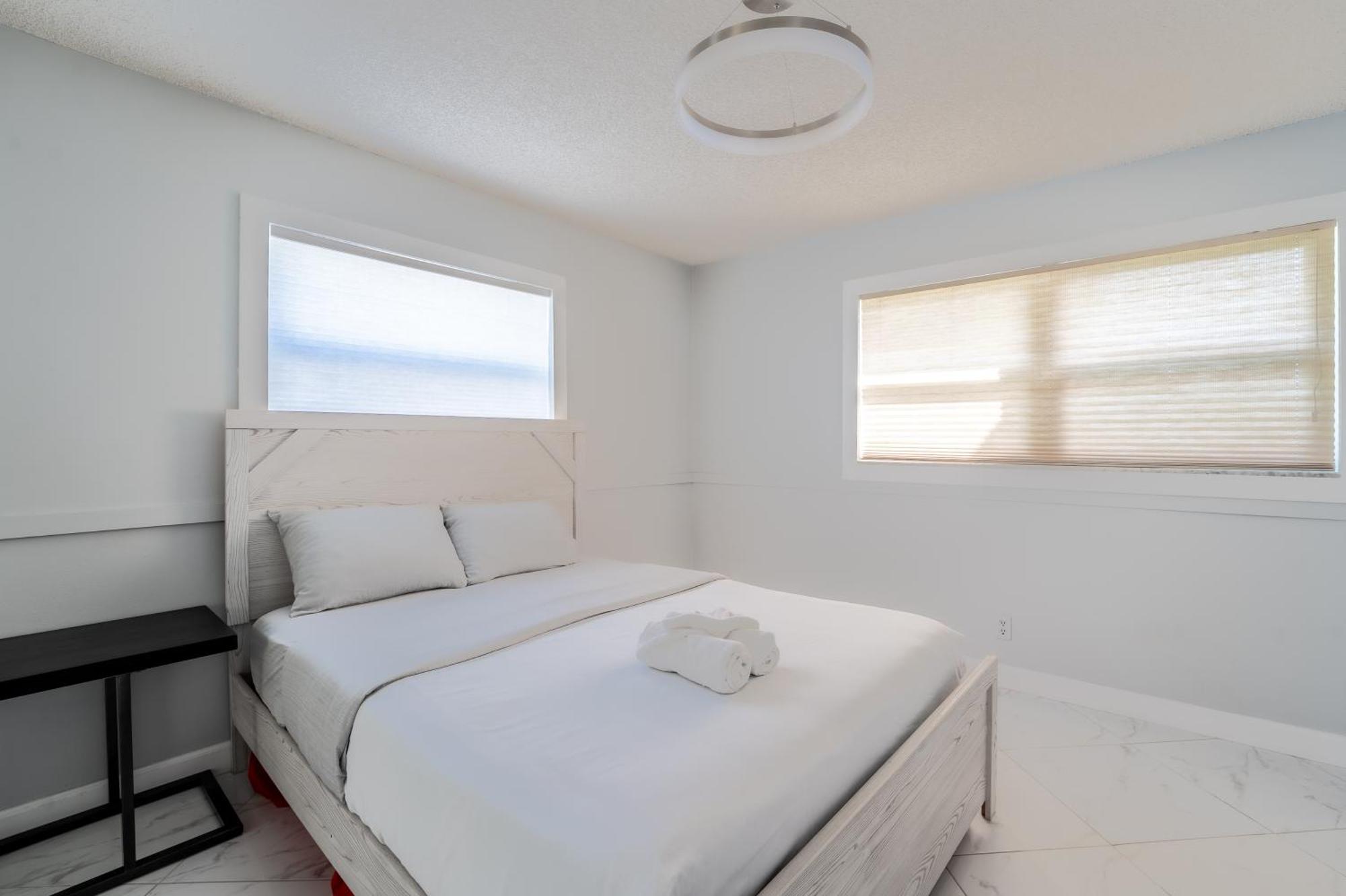 Ocean Club -great Pool & Jacuzzi 5 Beds By The Delray Beach