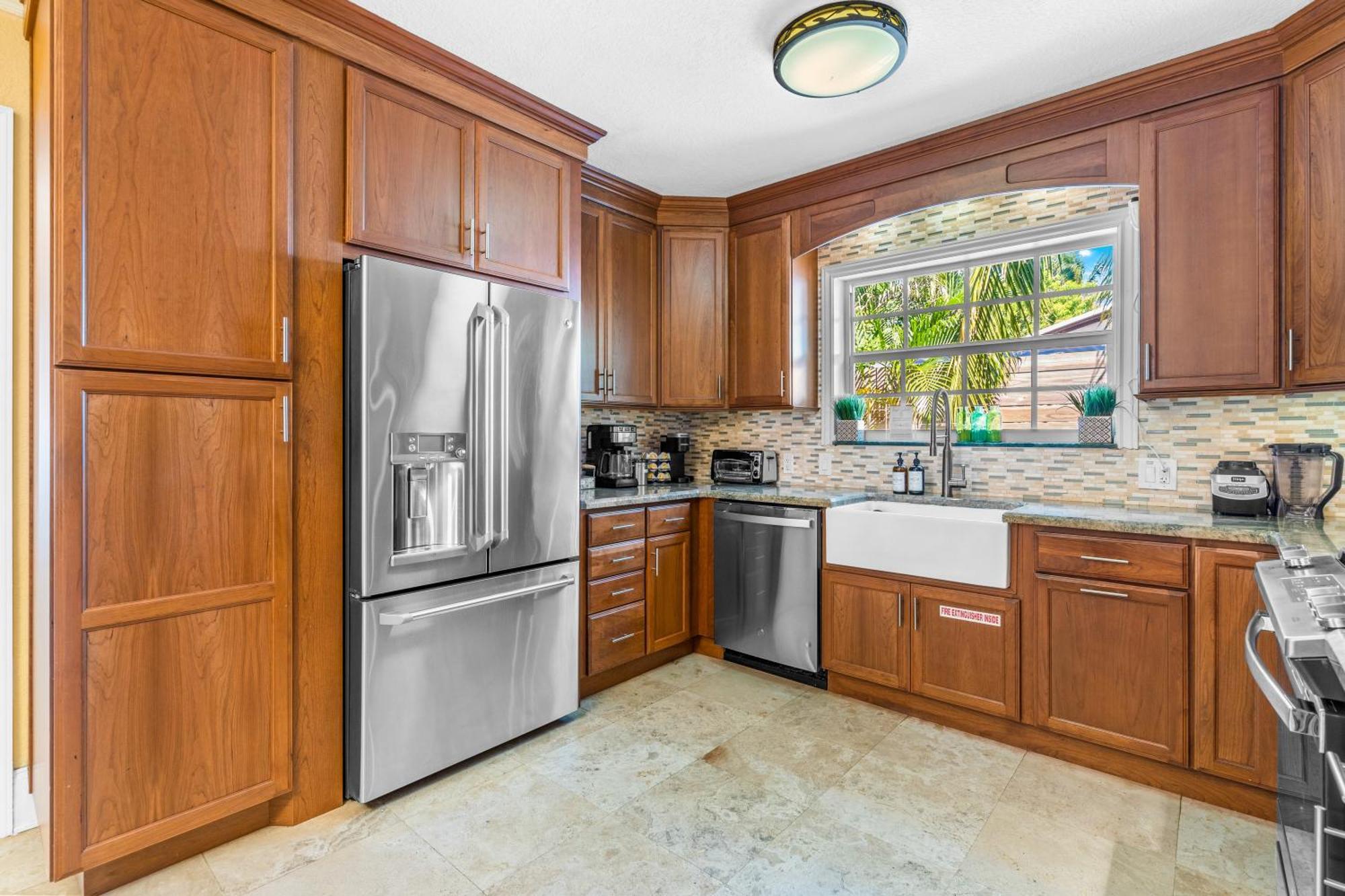 Holiday home Heated Pool-spa & Putting Green! Walk To The Ave, 1mi To Beach! Delray Beach