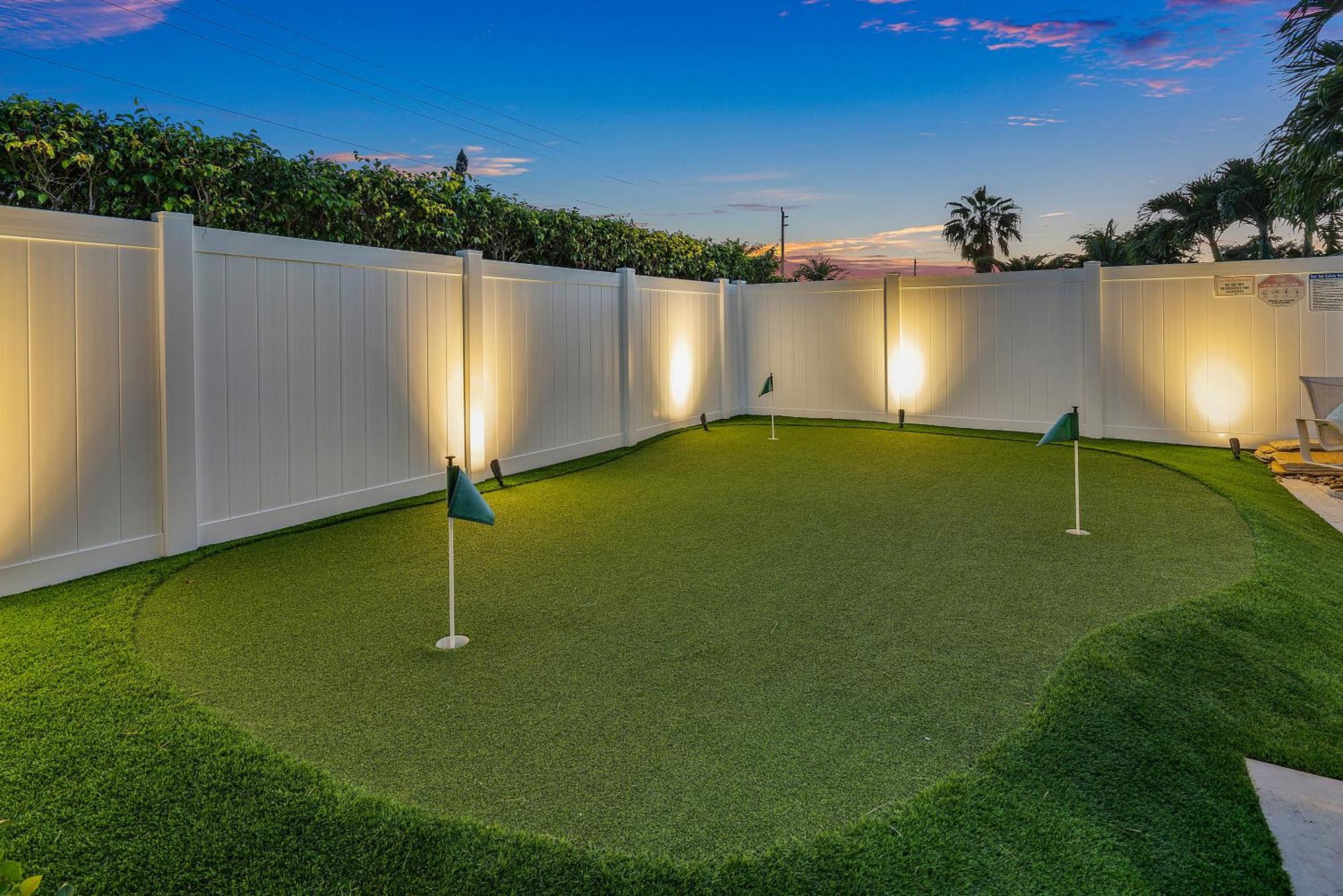 Holiday home Heated Pool-spa & Putting Green! Walk To The Ave, 1mi To Beach!