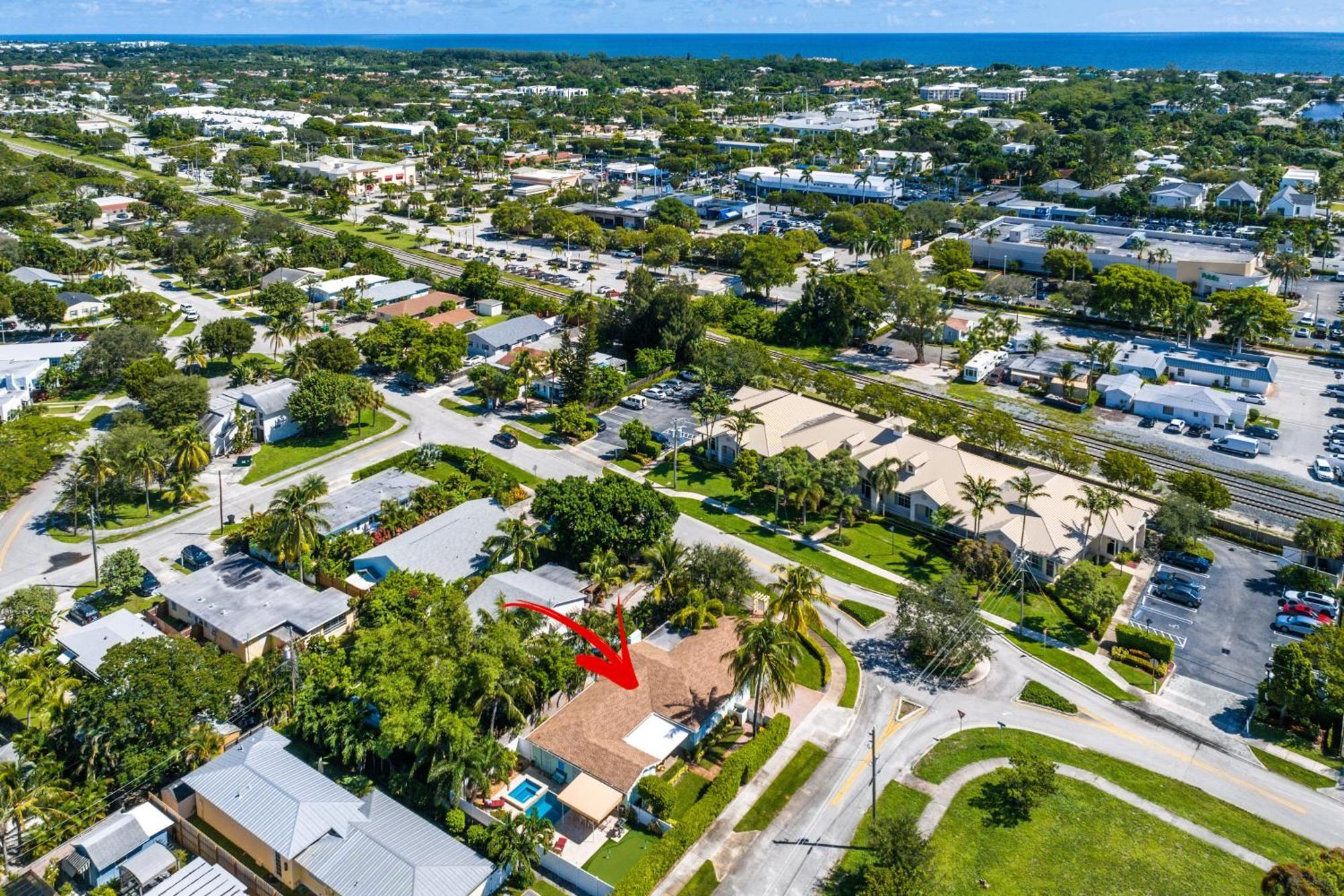 Holiday home Heated Pool-spa & Putting Green! Walk To The Ave, 1mi To Beach! Delray Beach