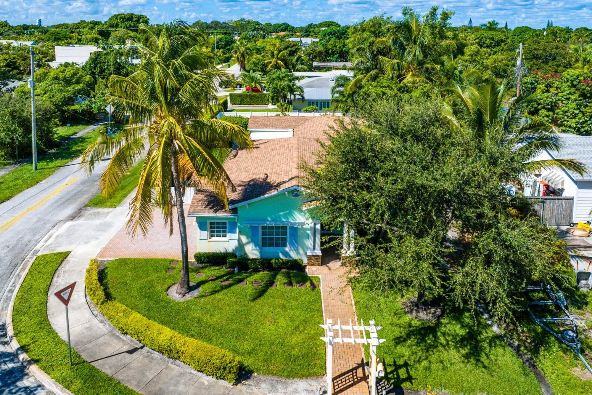 Heated Pool-spa & Putting Green! Walk To The Ave, 1mi To Beach! Holiday home