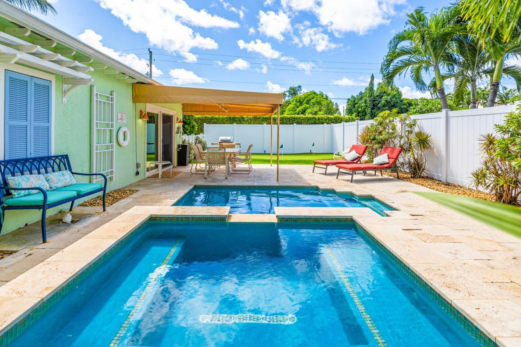 Holiday home Heated Pool-spa & Putting Green! Walk To The Ave, 1mi To Beach! *
