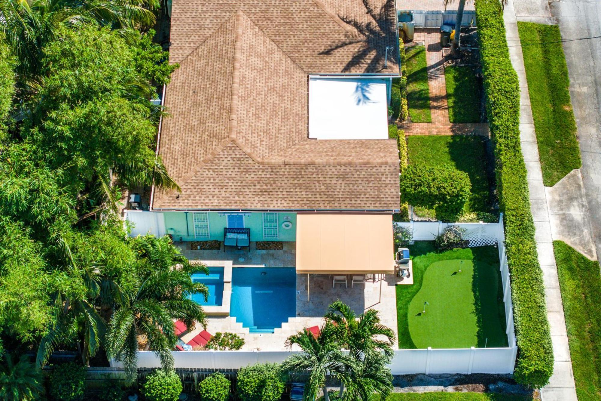 Holiday home Heated Pool-spa & Putting Green! Walk To The Ave, 1mi To Beach! *