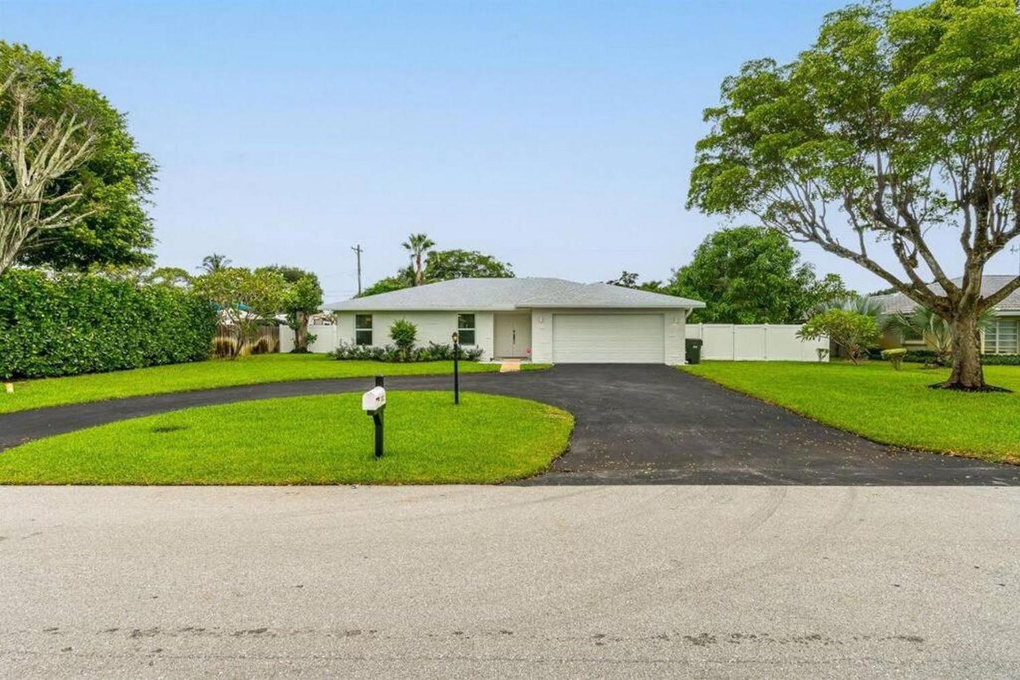 Villa Luxury Designer Delray Beach. 10 Min To The Beach! *