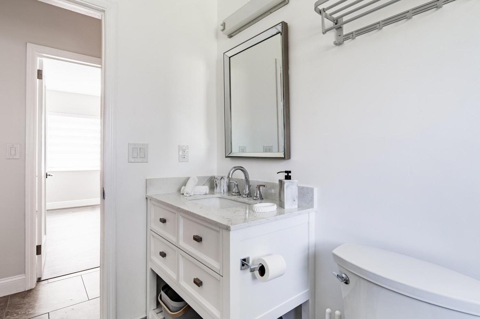 Delray Oasis: Pool, Gazebo & Access Holiday home