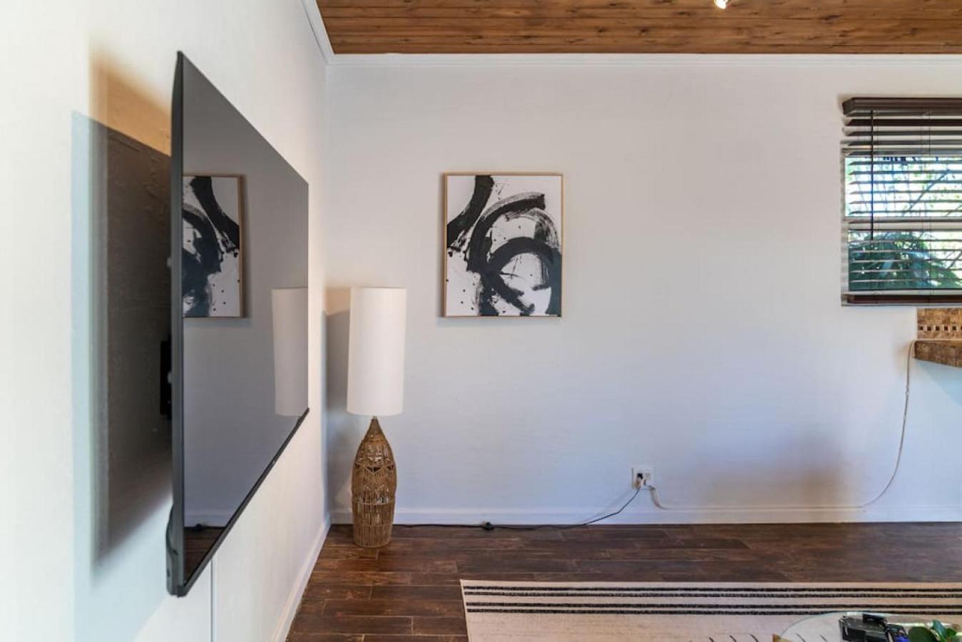 Hidden Gem Off Atlantic Ave, Just Steps From Apartment *