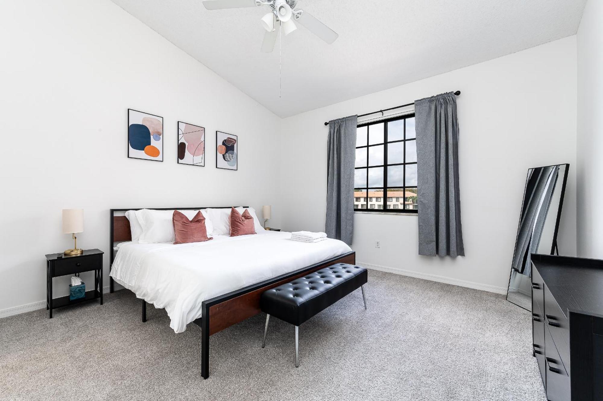Apartment Newly Remodeled Lakefront Oasis Delray Beach