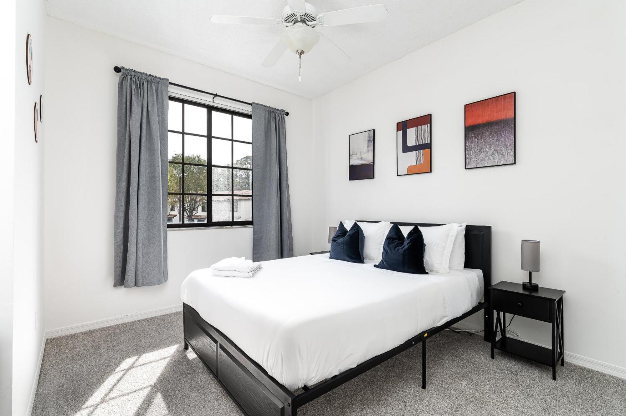 Newly Remodeled Lakefront Oasis Delray Beach