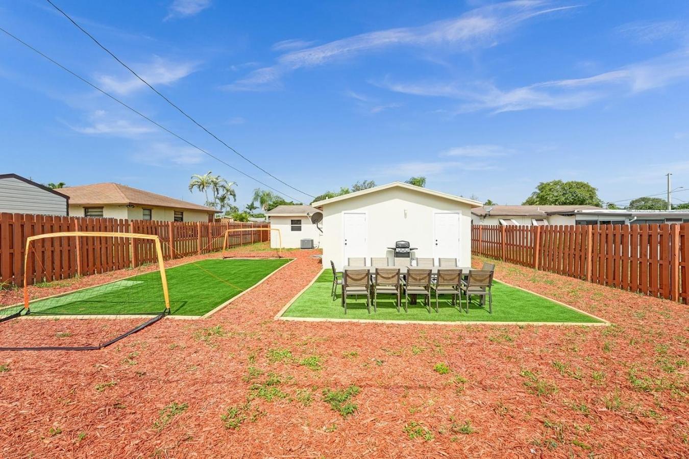 Holiday home Delray 4bed Football Games Backyard Delray Beach