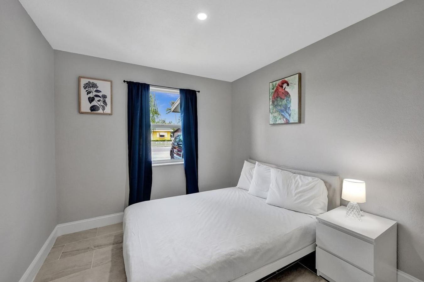 Holiday home Delray 4bed Football Games Backyard Delray Beach