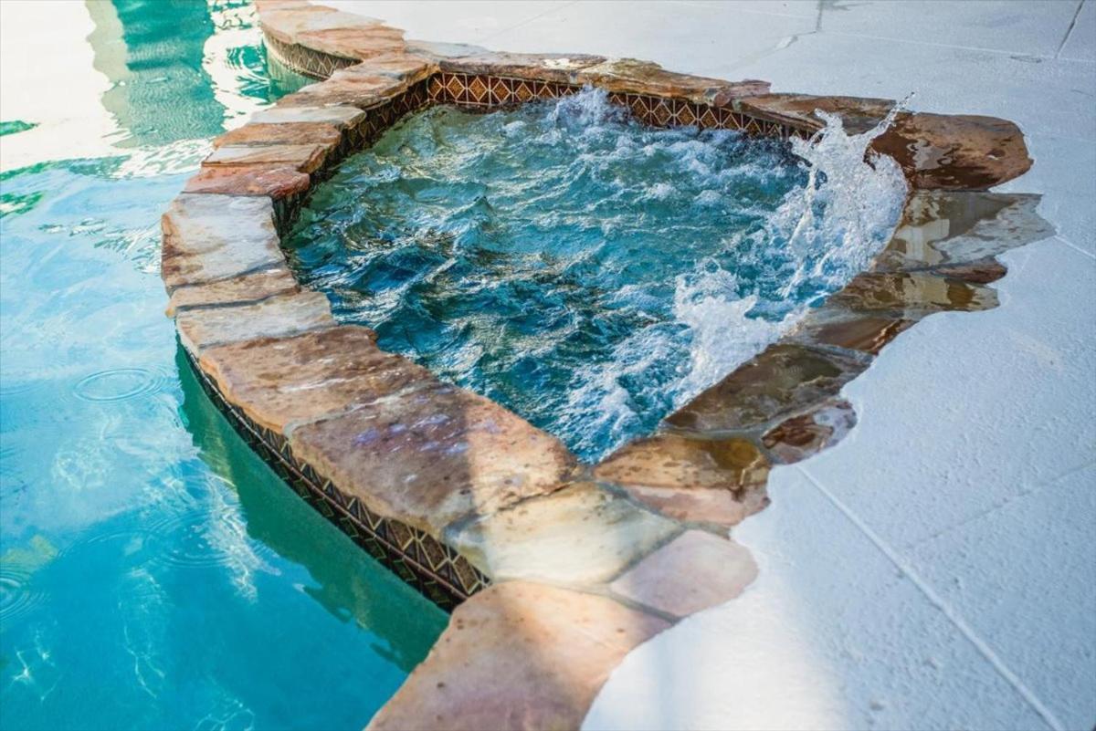 Holiday home Vip Pristine Luxury Great Pool-5 Beds By The