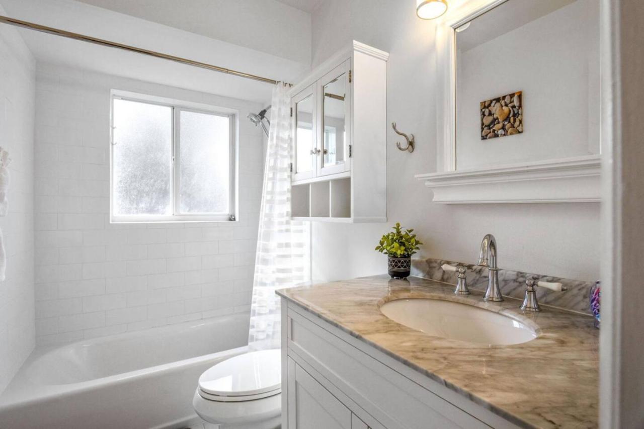 Retreat Downtown Hot Tub Holiday home