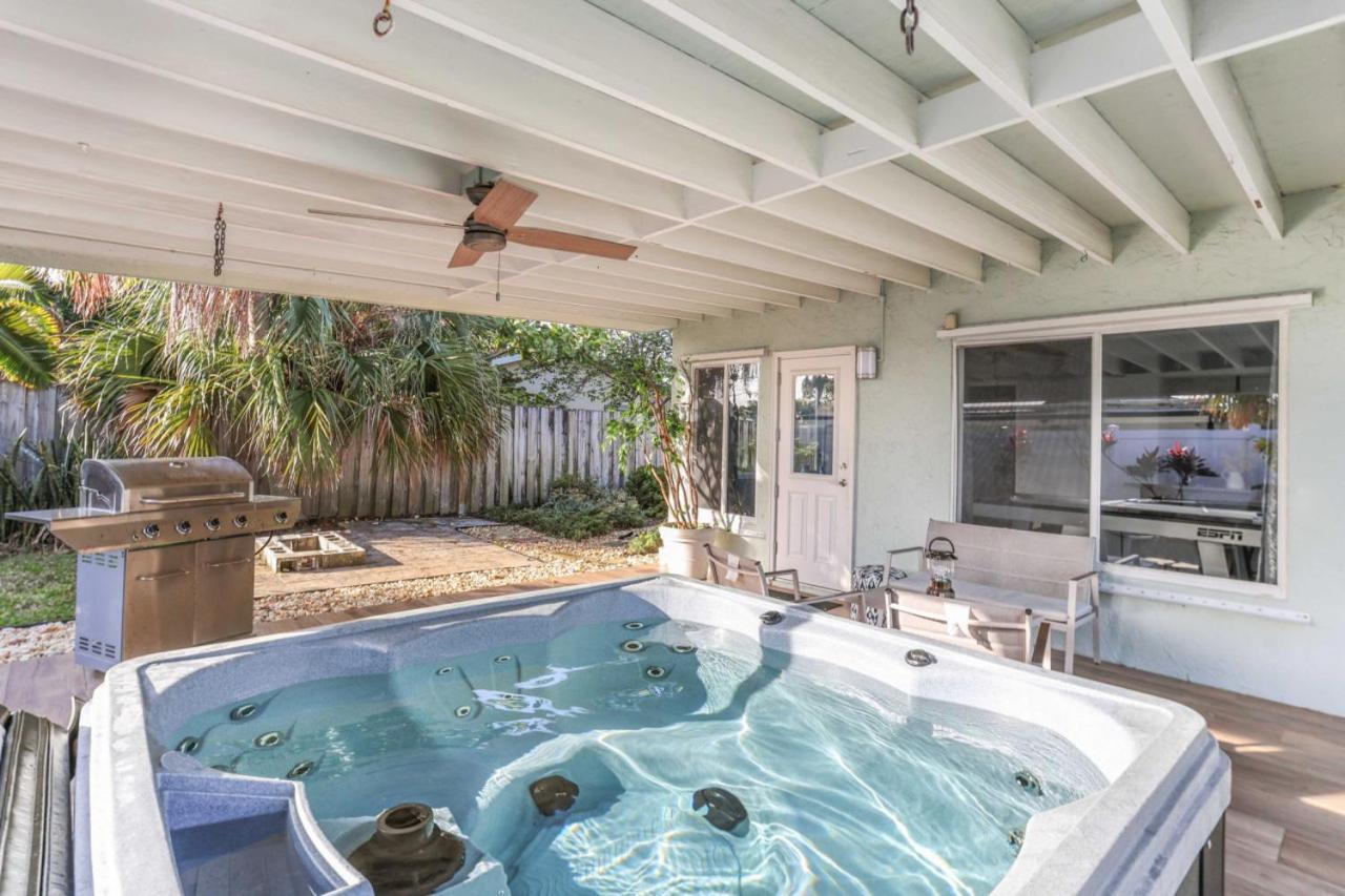 Retreat Downtown Hot Tub Holiday home *