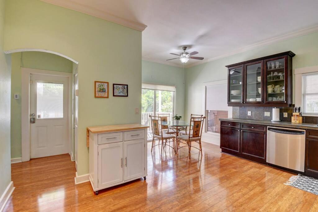 Historic Spacious Two Blocks To Atlantic Avenue Holiday home