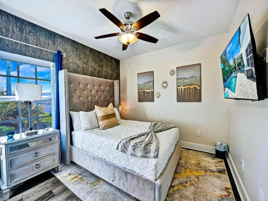 New Designer's Dream Oasis Heated Pool, Large Patio, Close To The Ave Delray Beach