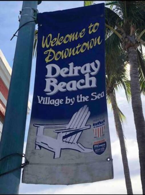 New Stunning Delray Waterfront Oasis - Heated Pool, Spa, Canal, Dock, Huge Patio, Pool Table!