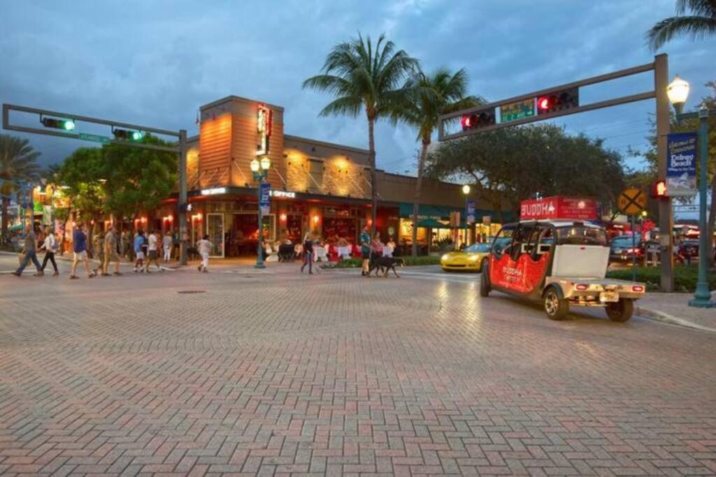 New Stunning Delray Waterfront Oasis - Heated Pool, Spa, Canal, Dock, Huge Patio, Pool Table! *