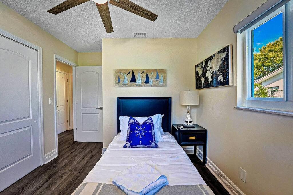 New Stunning Delray Waterfront Oasis - Heated Pool, Spa, Canal, Dock, Huge Patio, Pool Table! *