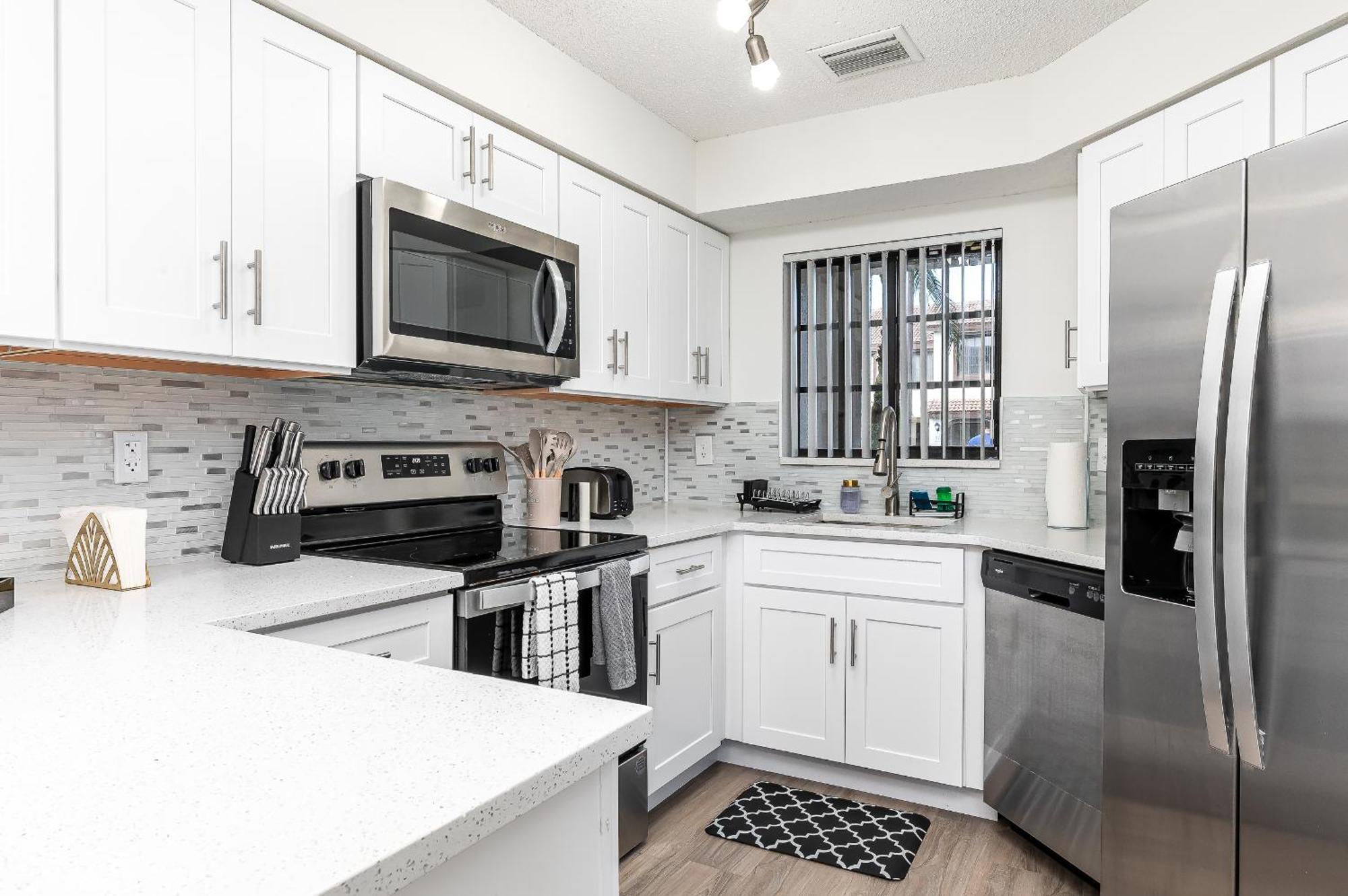 Newly Renovated Delray Townhome *