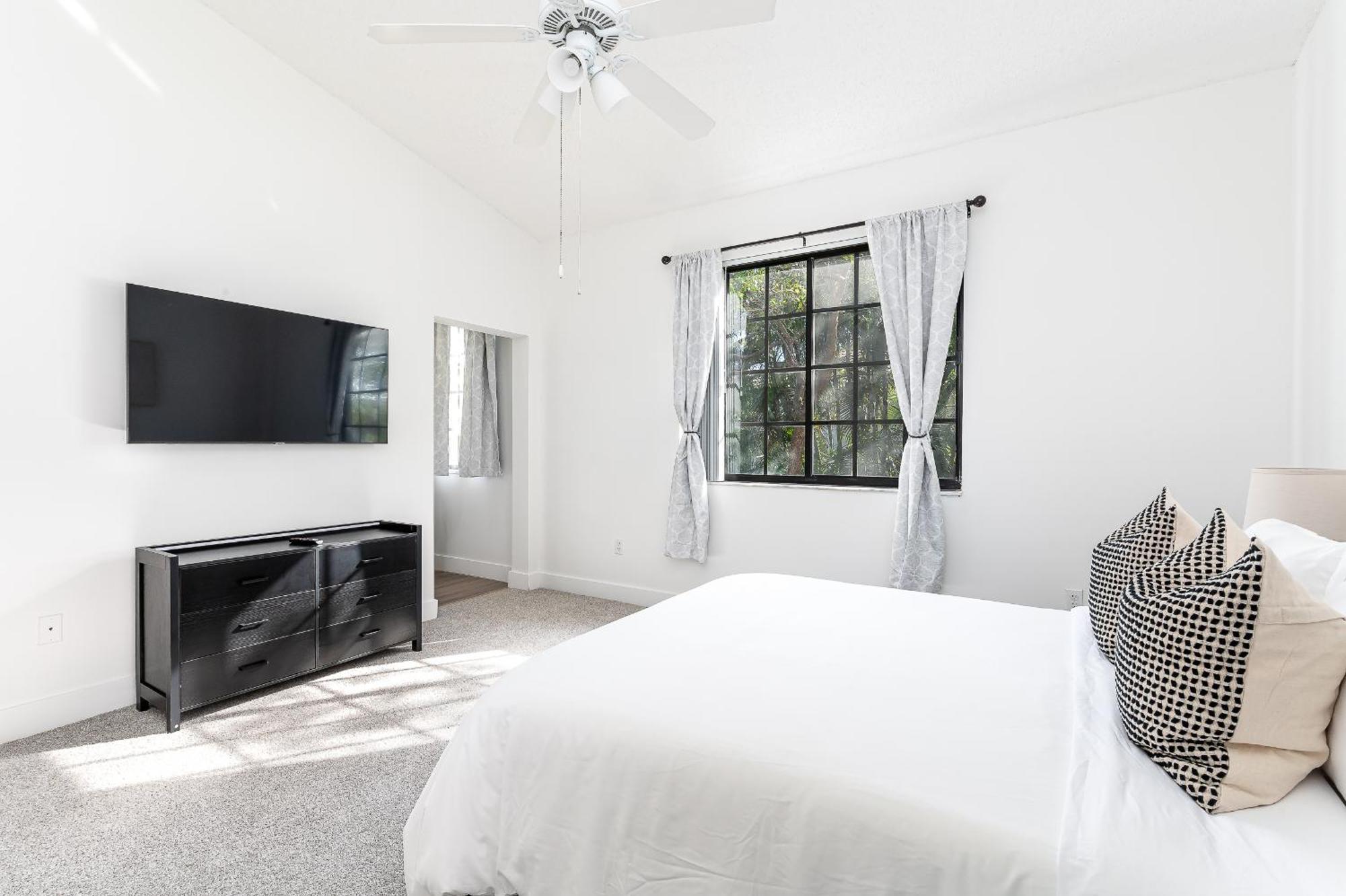 Newly Renovated Delray Townhome