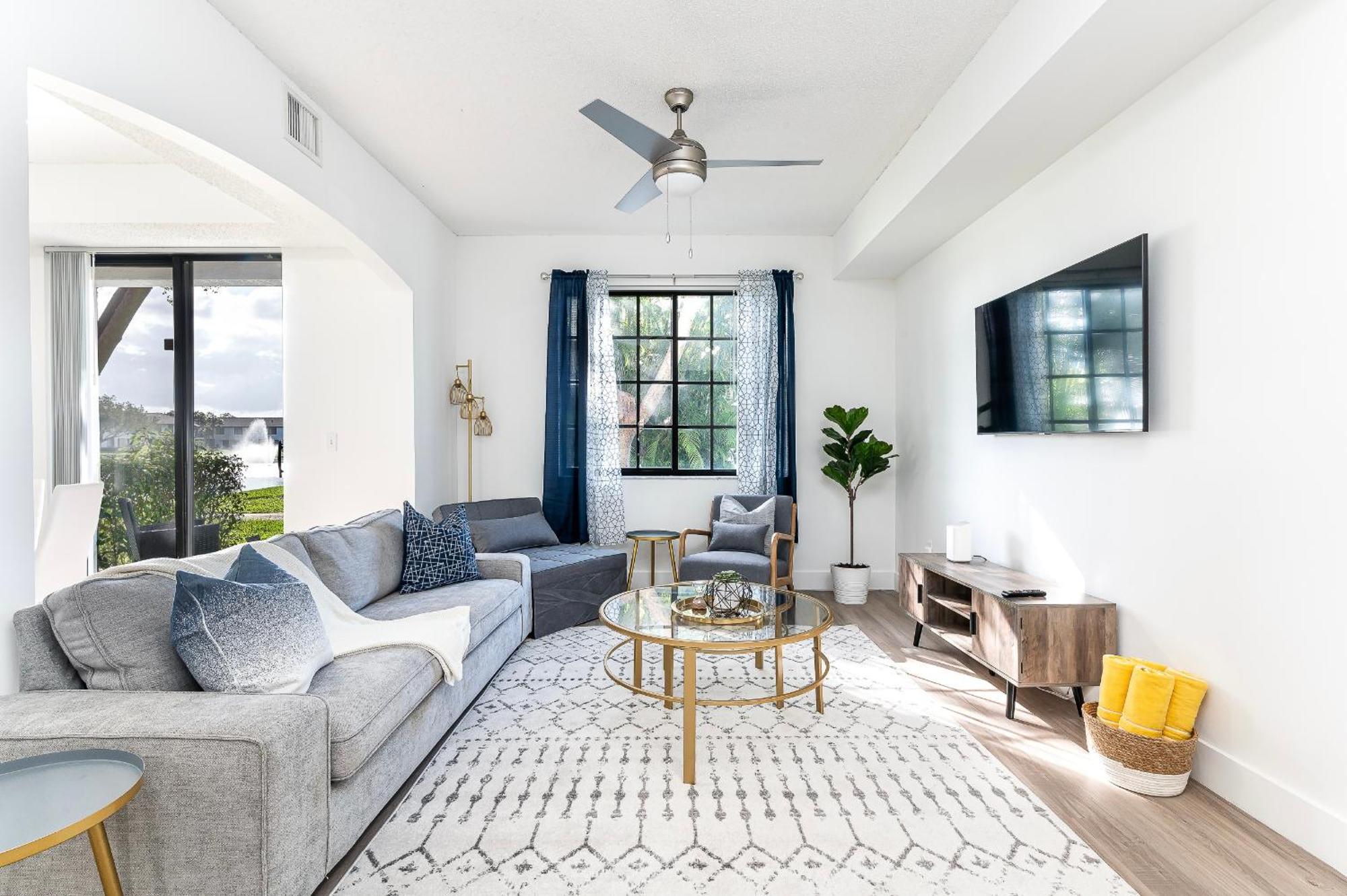 Apartment Bright Open Townhome Delray